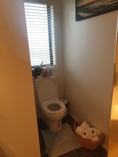 Bed n breakfast on pear tree lane Vacation rental in Hamilton