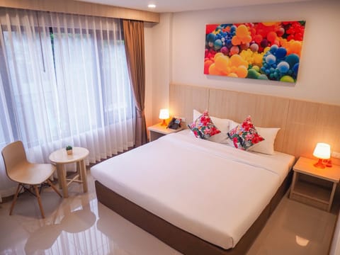 Bed, Photo of the whole room, Bedroom