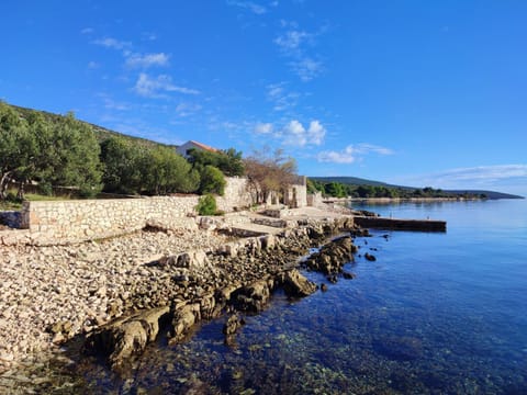 Sea house Anka House in Šibenik-Knin County, Croatia