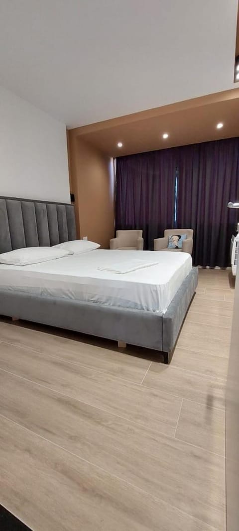 HOTEL KRISTAL Hotel in Vlorë