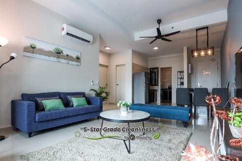 Living room, Seating area, air conditioner