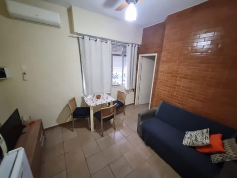 Copacabana Posto 6 até 3 pessoas Apartment in Rio de Janeiro