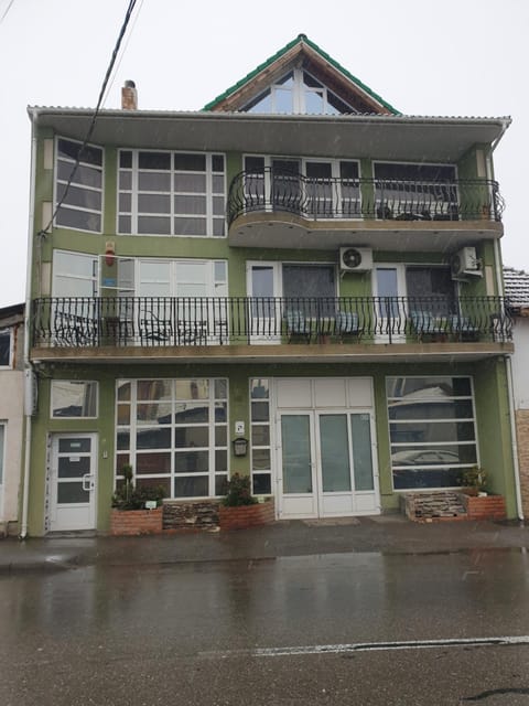 Property building, Day