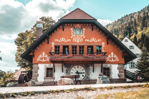 Property building, Nearby landmark
