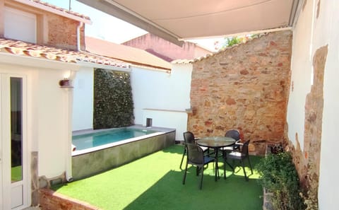 Patio, Swimming pool