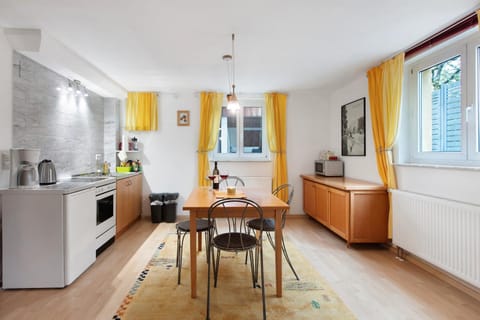 Property building, Kitchen or kitchenette, Living room