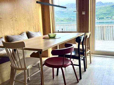 View (from property/room), Dining area, Mountain view, Sea view