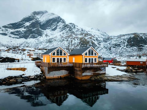 Fjordview Ryten 1 Retreat House in Lofoten