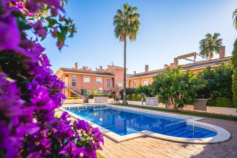 Garden, Swimming pool