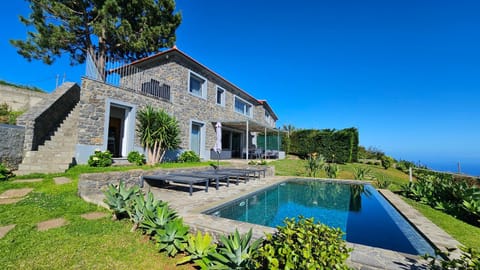 Property building, Natural landscape, Garden view, Pool view, Swimming pool, sunbed