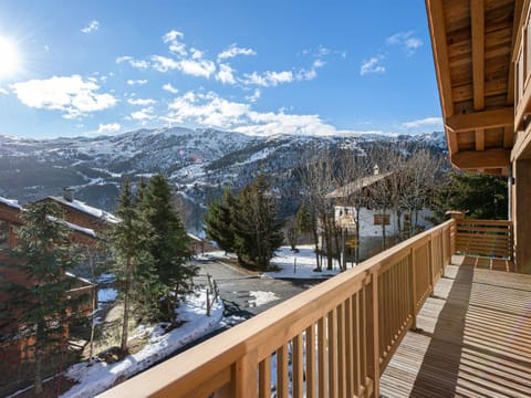 Chalet familial moderne près des pistes avec parking - FR-1-566-43 Chalet in Les Allues