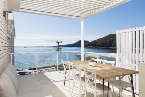 Patio, Natural landscape, View (from property/room), Balcony/Terrace, Seating area, Dining area, Mountain view, Sea view