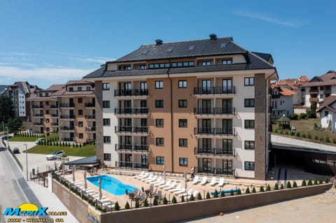 Property building, Pool view, Swimming pool