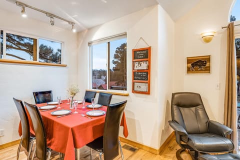 The Lakeview Escape House in Colorado