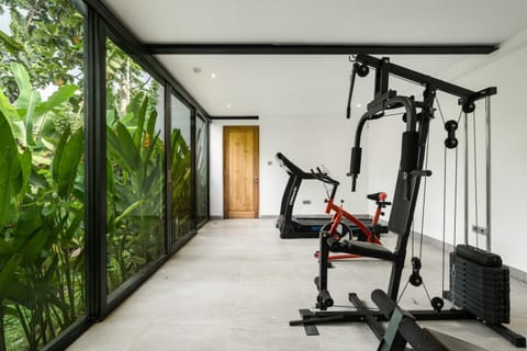 View (from property/room), Fitness centre/facilities