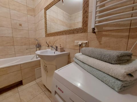 Bath, towels