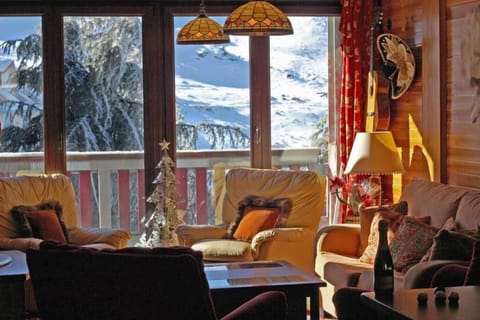 Living room, Mountain view
