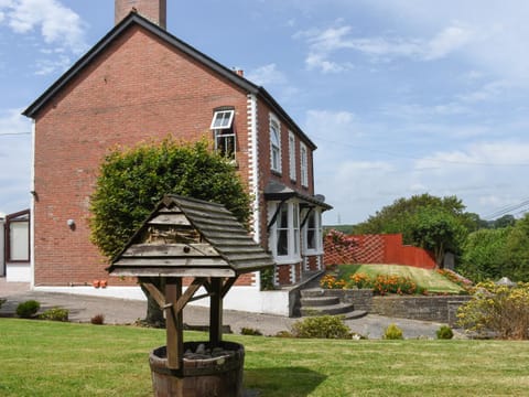 Silver Crooks House in Holsworthy