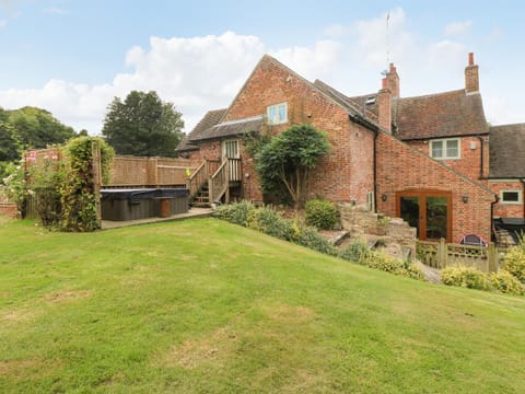 Mill Farm - The Farmhouse House in South Derbyshire District