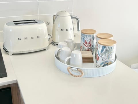 Coffee/tea facilities, Kitchen or kitchenette