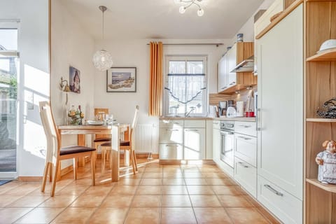 Zeese Katy Apartment in Zingst