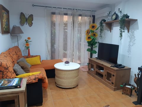 Communal lounge/ TV room