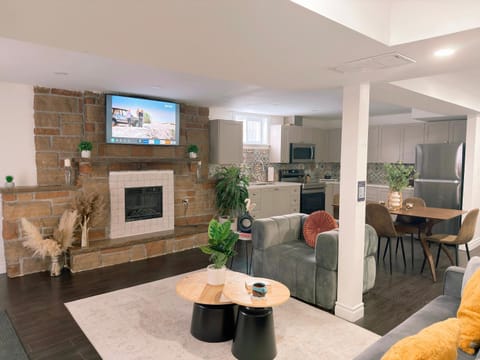 Living room, Evening entertainment