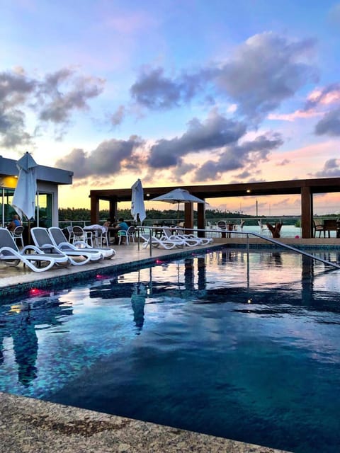 Pool view, Swimming pool, sunbed