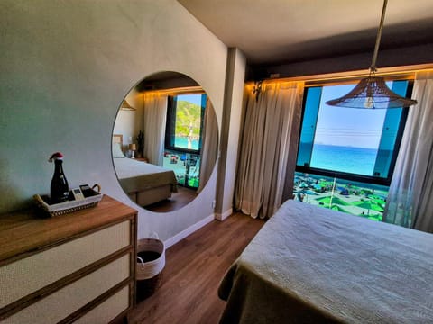 Bed, Sea view