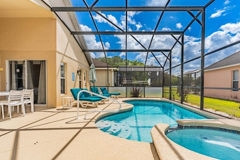 Patio, Hot Tub, Balcony/Terrace, Swimming pool, sunbed