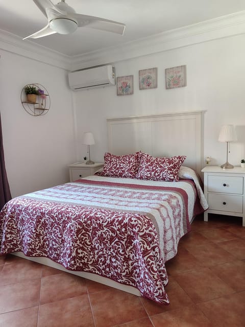 Bed, Bedroom, air conditioner