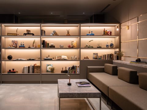 Communal lounge/ TV room, Lobby or reception