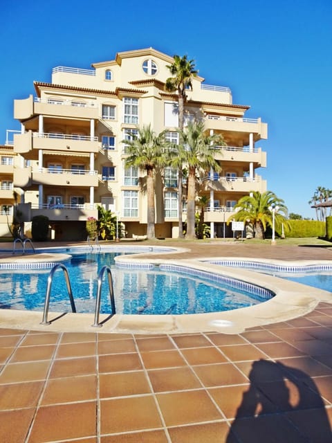 Garden, Swimming pool