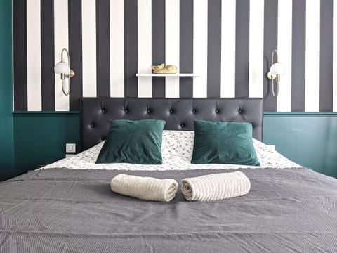 Bed, Bedroom
