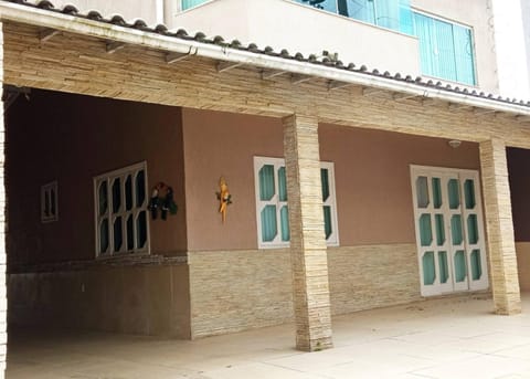 Casa temporada Rio das Ostras - Garagem - Piscina - Wi-fi - Cozinha Completa - Sky e Netflix - Ar condionado House in State of Rio de Janeiro