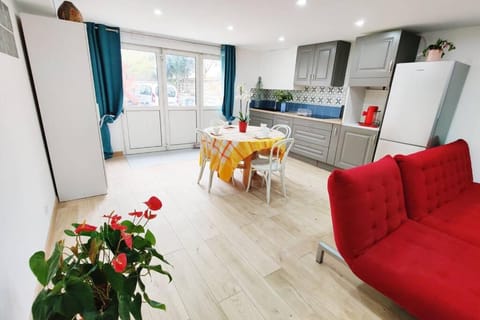 F2 Parking privé, Wi-Fi Netflix Apartment in Poissy