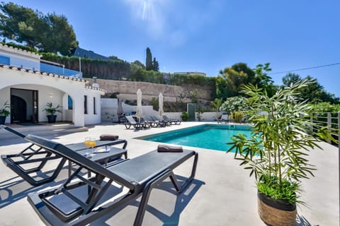 Balcony/Terrace, Swimming pool