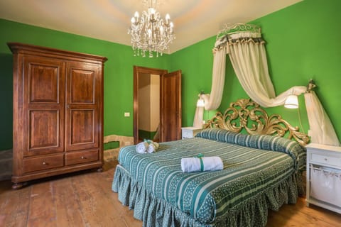 Bed, Photo of the whole room, Bedroom, towels, wardrobe