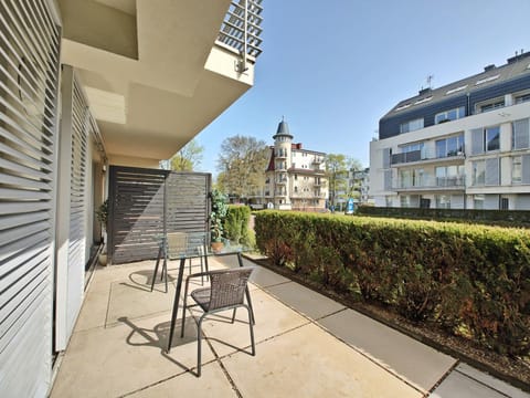 Property building, Day, View (from property/room), Balcony/Terrace