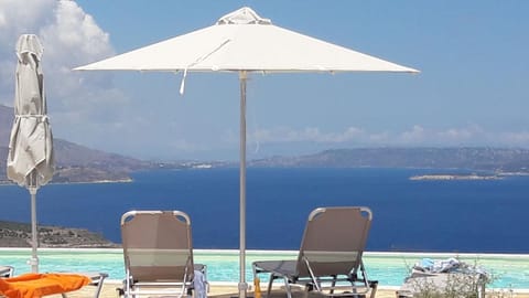 Pool view, Sea view