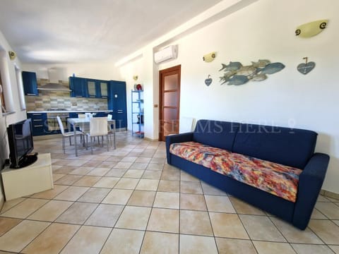 TV and multimedia, Kitchen or kitchenette, Living room, Dining area