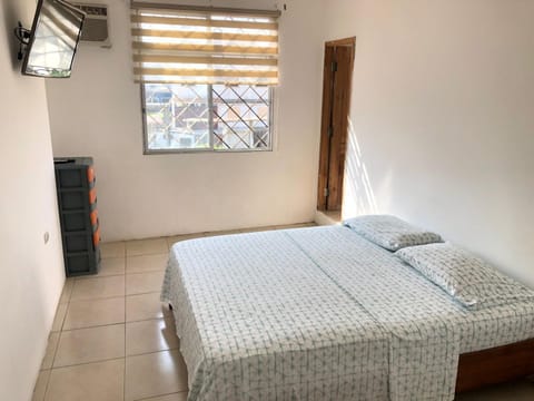 Bed, Photo of the whole room, Bedroom, air conditioner