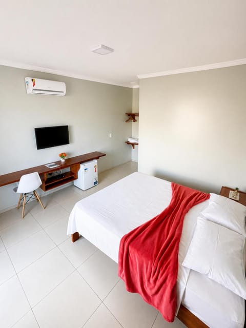 Bed, TV and multimedia, Bedroom, air conditioner