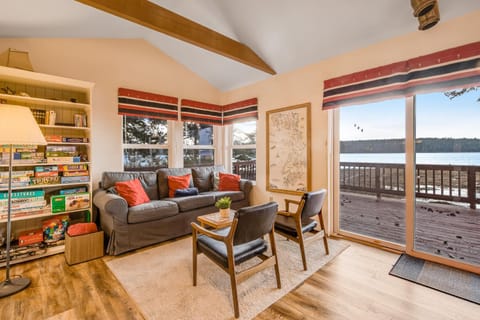 Marrowstone Island Beach Cabin Cabin in Marrowstone Island