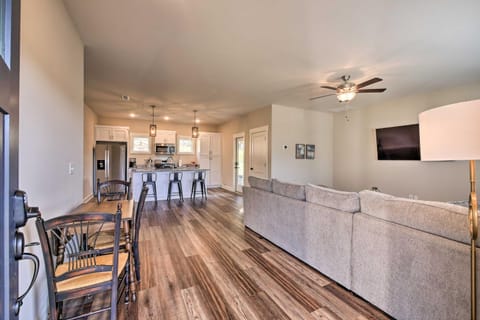 Wooded Escape with Beautiful Backyard and Mtn Views! House in Chattanooga