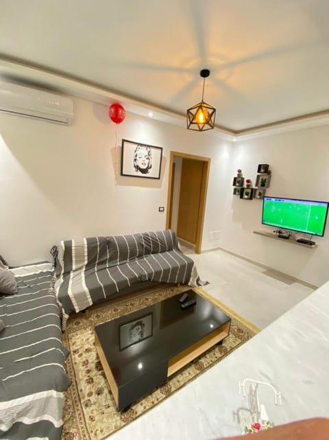 Communal lounge/ TV room, TV and multimedia, Living room