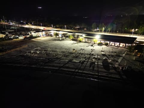 Night, Bird's eye view