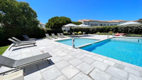 Garden, Pool view, Swimming pool, sunbed