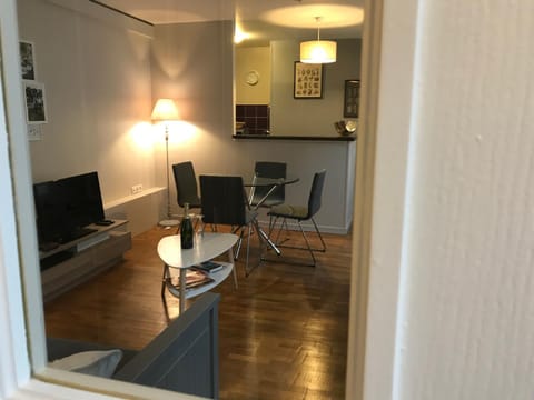 TV and multimedia, Dining area