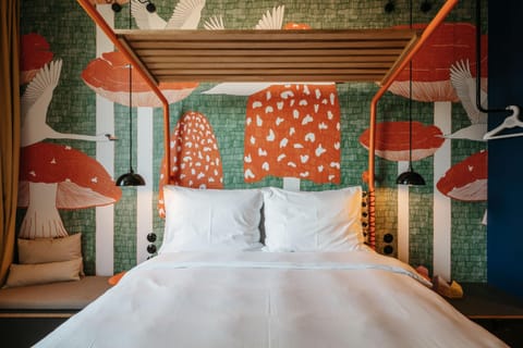 Bed, Photo of the whole room, Decorative detail